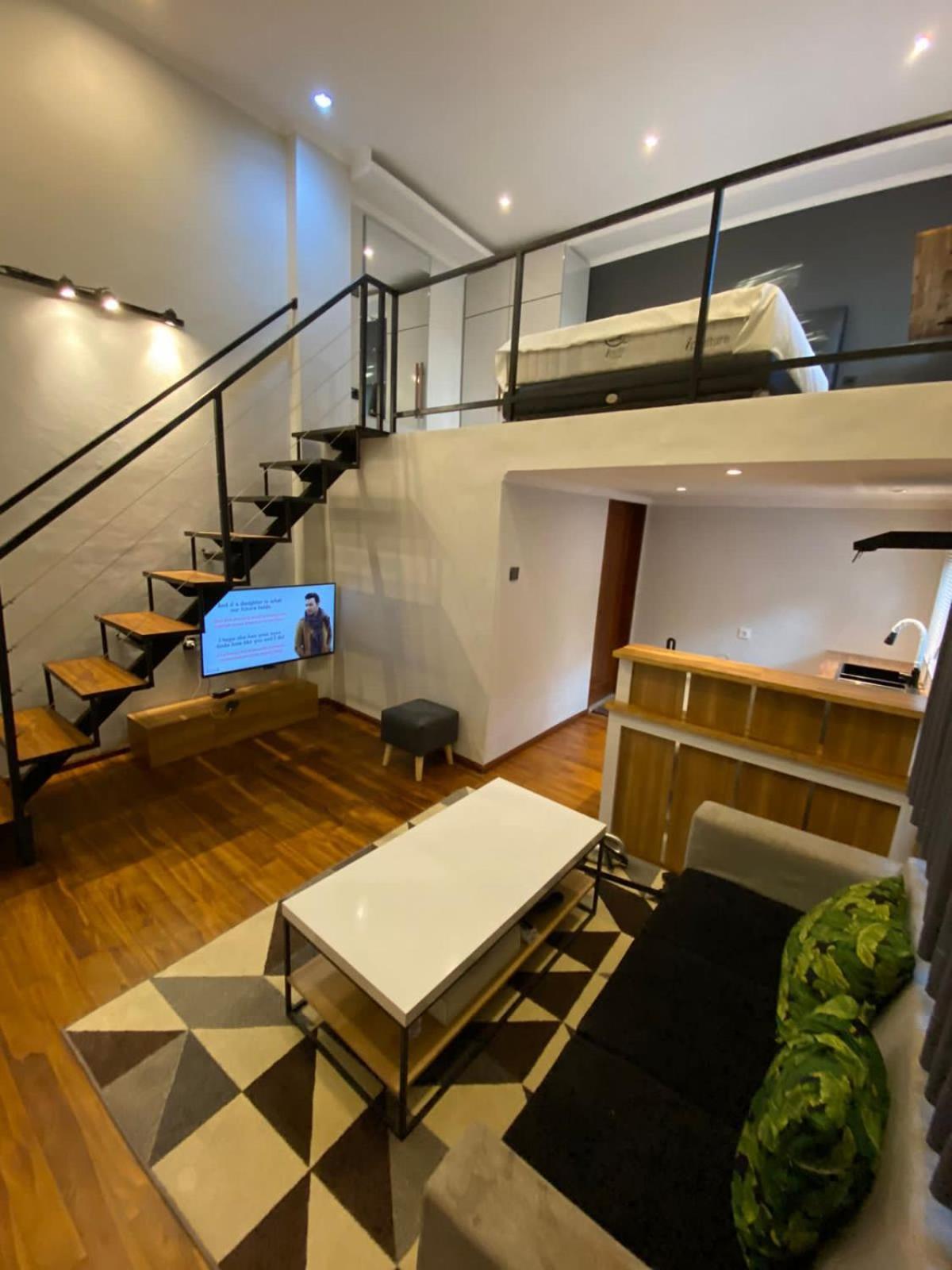 Sutji Living Wisma tamu